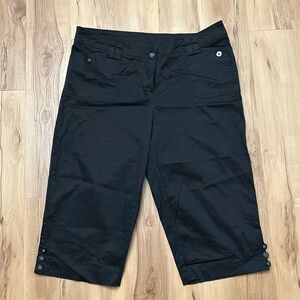 Black capris size 20